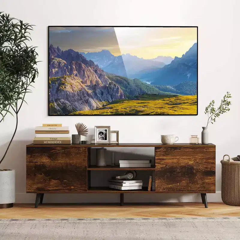 Mueble para TV de 60 pulgadas, consola multimedia de estilo moderno de mediados de siglo con estante ajustable, marrón/negro