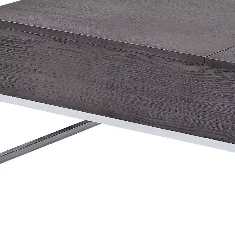 47 Couchtisch mit grauem und silbernem Holzgestell und hochklappbarer Tischplatte