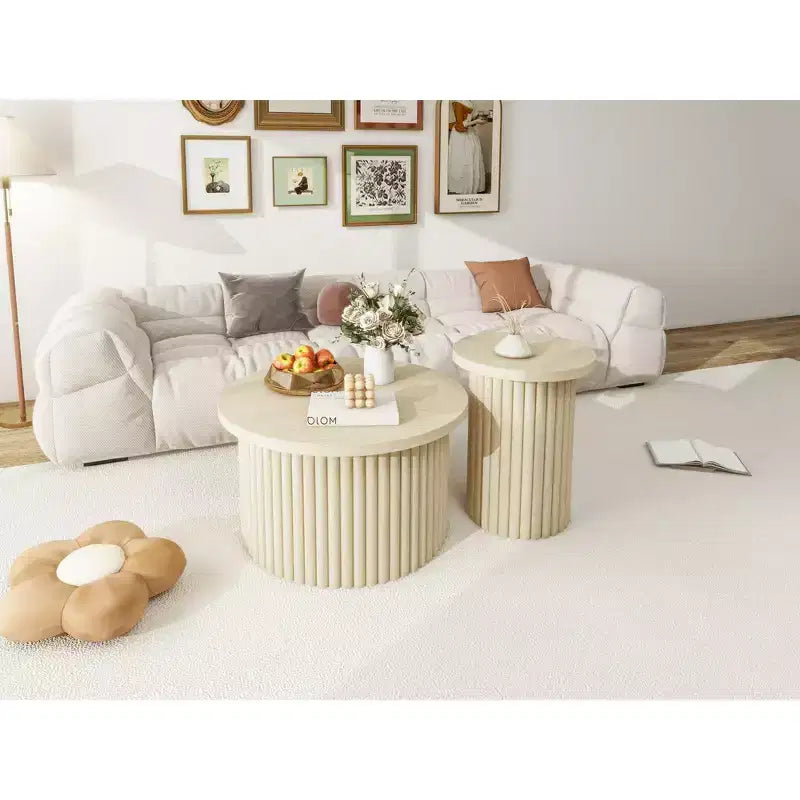 Rundes, gerilltes Couchtisch-Set, 2 verschachtelbare Tische in Naturholzoptik für Wohnzimmer oder Lounge