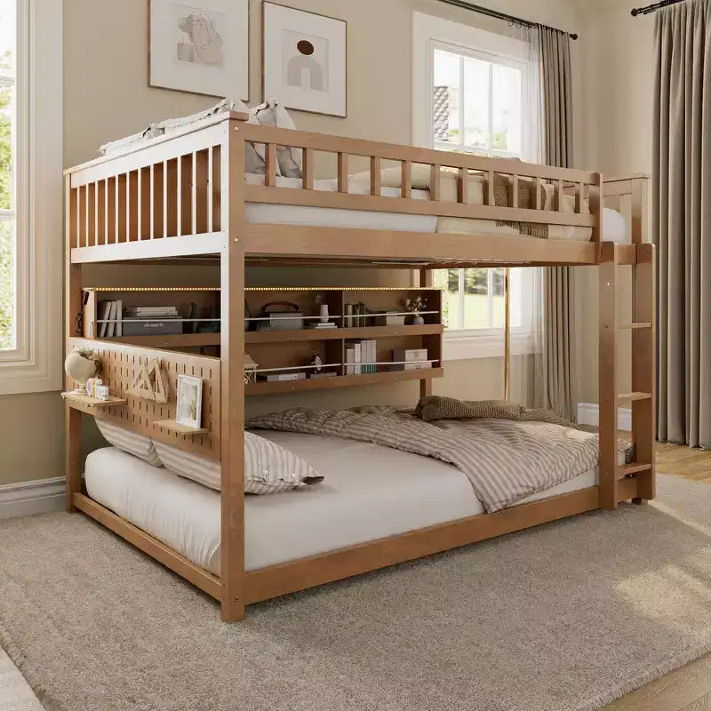 Litera con cama superior Full XL y cama inferior Queen, estanterías integradas, luces de colores cambiantes y panel perforado