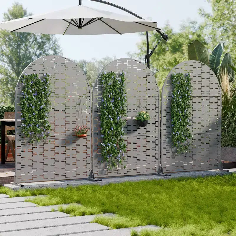 Paravent d’intimité extérieur en métal, arqué, autoportant, de 72H x 47W, panneaux de clôture gris clair/marron pour jardin, patio, terrasse et cour